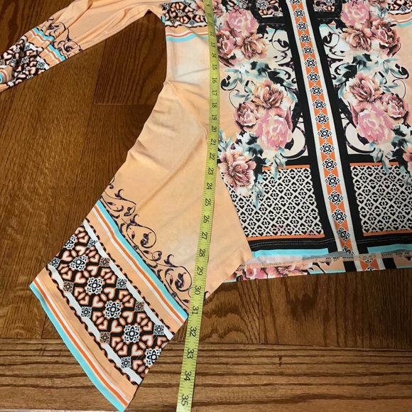 Women’s V neckline Floral VINTAGE ASYMMETRICAL TUNIC. Size Large - Picture 10 of 12